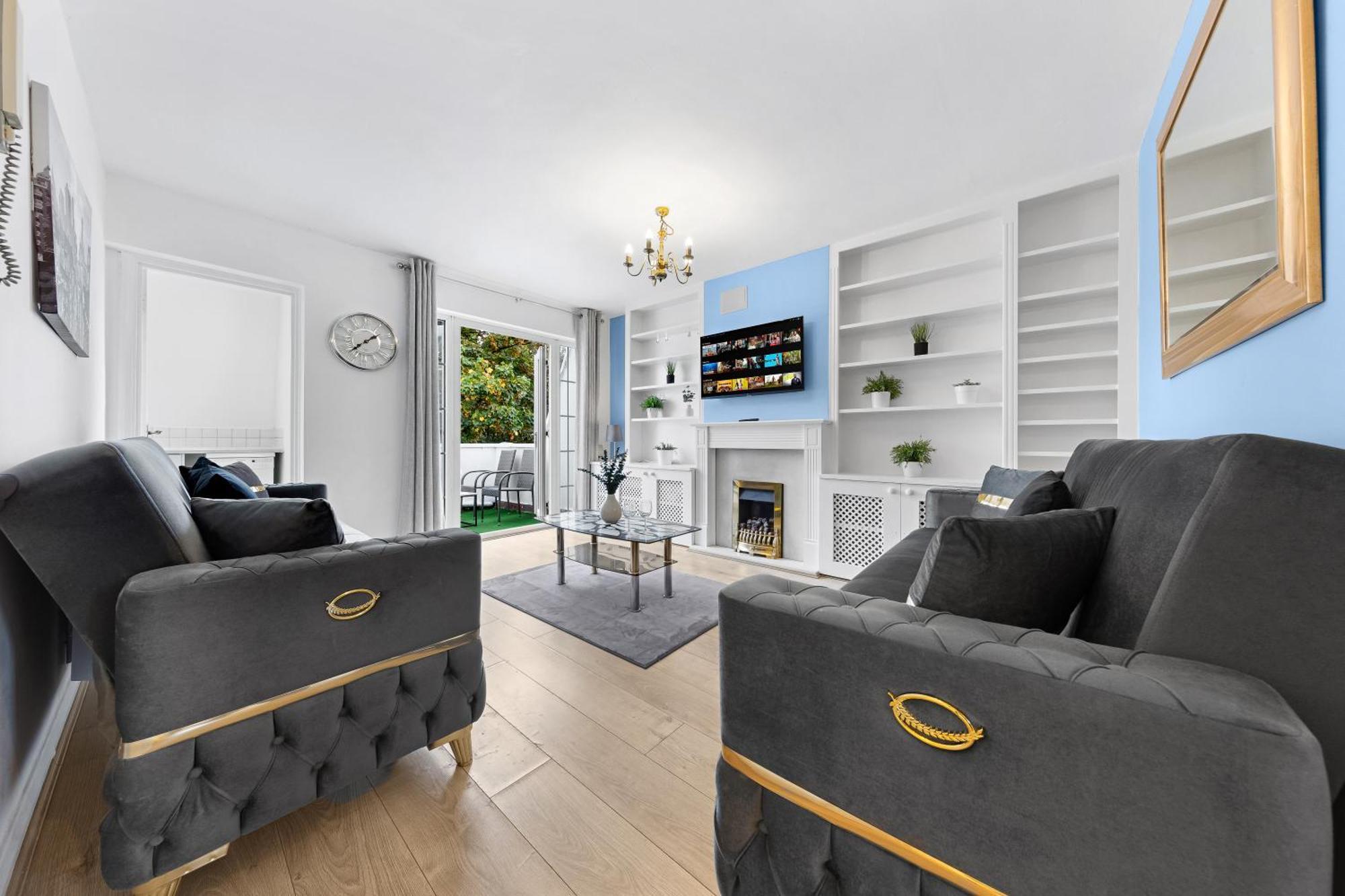 Newly Renovated Kensington 2 Bedroom Apartment With Balcony Near Harrods Sleeps 6, 2 Min Walk From Station Лондон Экстерьер фото