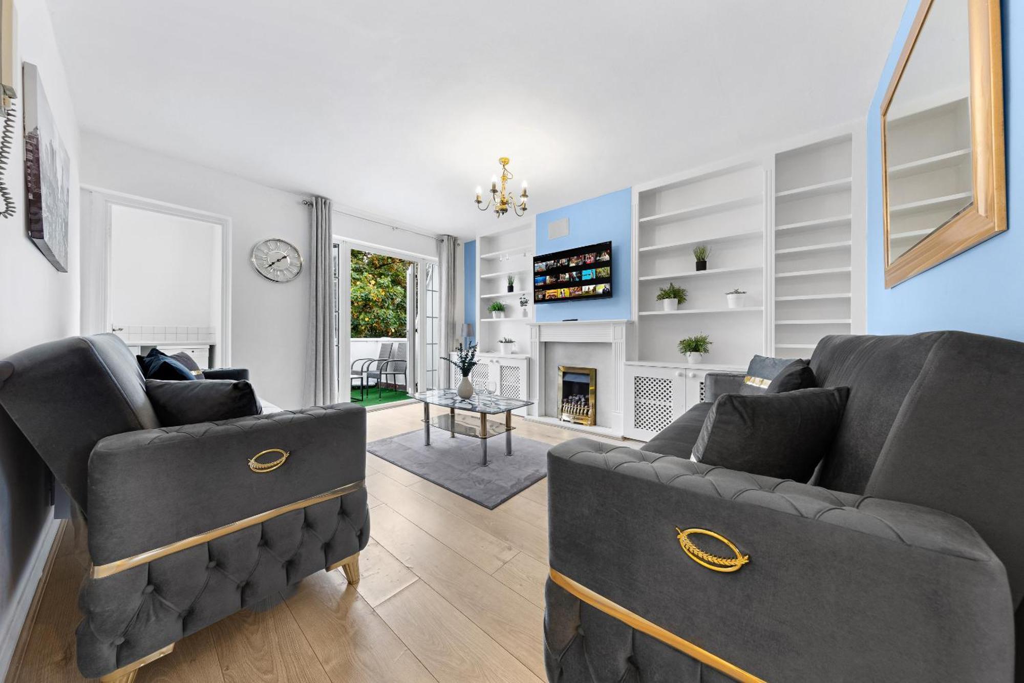 Newly Renovated Kensington 2 Bedroom Apartment With Balcony Near Harrods Sleeps 6, 2 Min Walk From Station Лондон Экстерьер фото