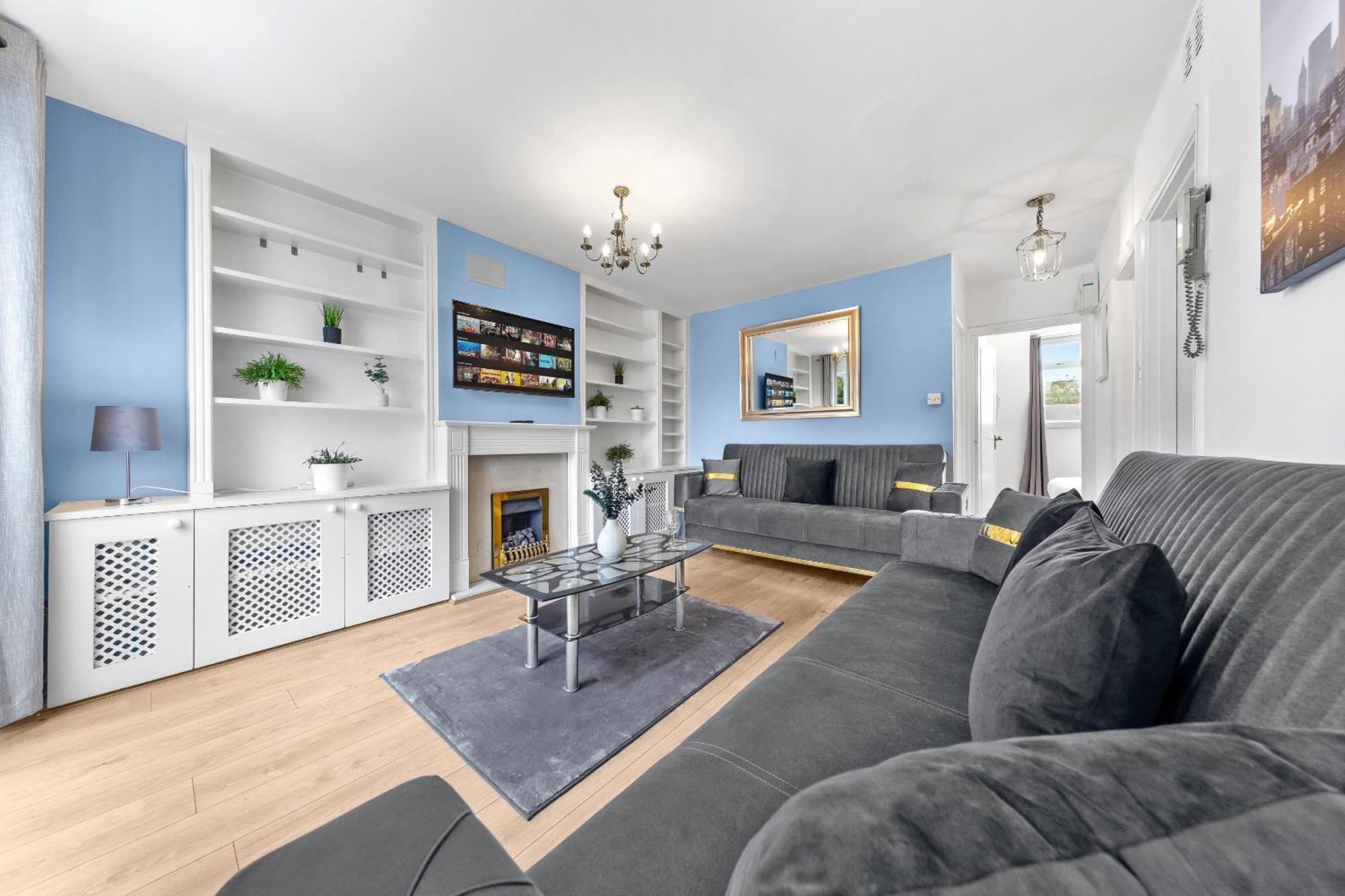 Newly Renovated Kensington 2 Bedroom Apartment With Balcony Near Harrods Sleeps 6, 2 Min Walk From Station Лондон Экстерьер фото